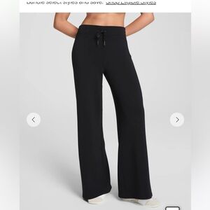 SPANX Air Essentials Wideleg Pant in black.